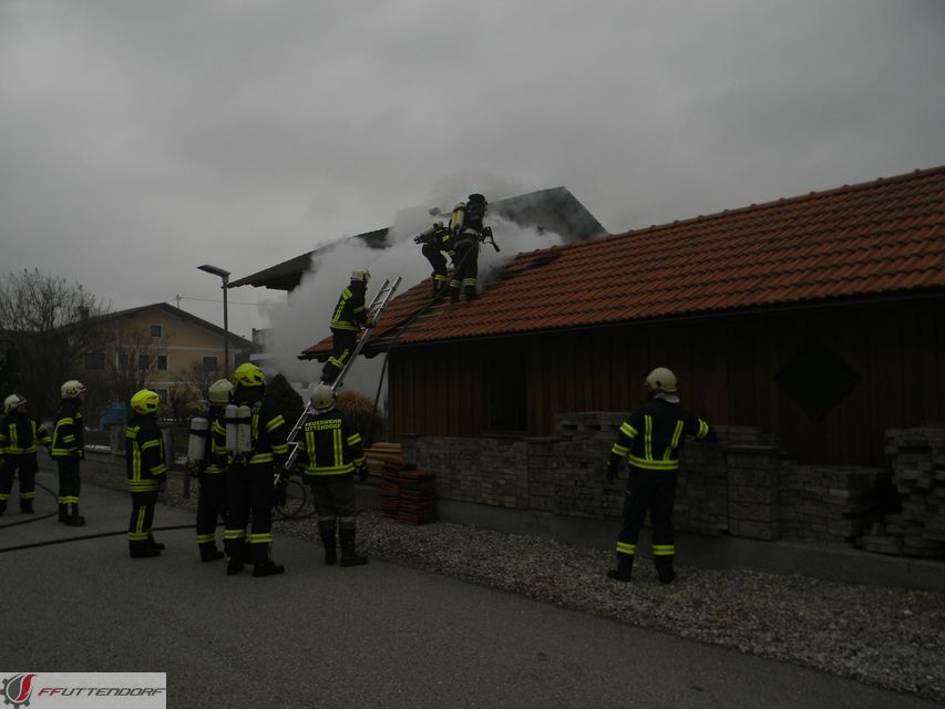 20180222 BrandHolzSchuppen DirMayrstr (8)